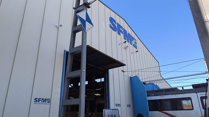 Archivo - Entrada de los talleres de SFM.