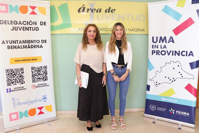 En la presentación de la actividad han participado este viernes Macarena Parrado, subdirectora de la Fguma, y Lucía Camero, concejala de Juventud de Benalmádena.