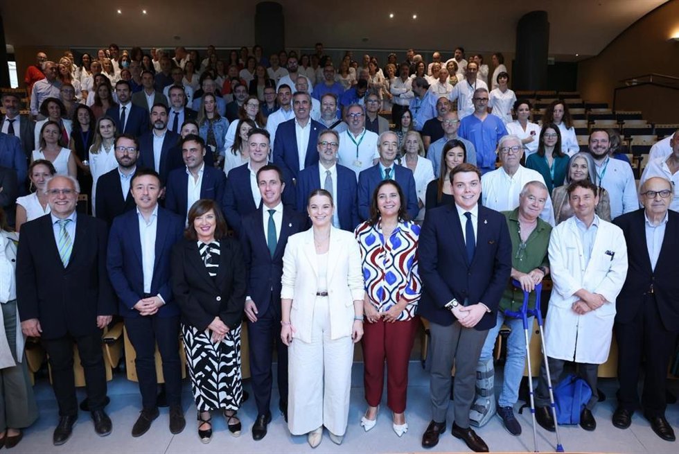 La presidenta del Govern, Marga Prohens, en la celebración del 15 aniversario del Hospital Son Espases.