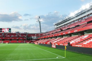 Archivo - Panoramic view of Nuevo Los Carmenes stadium during the spanish league, La Liga, football match played between Granada CF and Real Madrid CF at Nuevo Los Carmenes Stadium on July 13, 2020 in Granada, Spain.