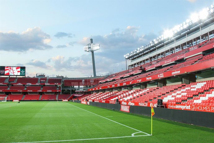 Archivo - Panoramic view of Nuevo Los Carmenes stadium during the spanish league, La Liga, football match played between Granada CF and Real Madrid CF at Nuevo Los Carmenes Stadium on July 13, 2020 in Granada, Spain.