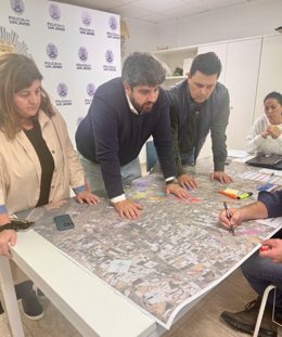 El Presidente De La Región De Murcia, Fernando López Miras, Se Ha Desplazado Este Viernes Por La Noche Hasta San Javier Donde Se Reúne Con El Alcalde, José Miguel Luengo,  Para Analizar La Situación "Ante El Riesgo De Desbordamiento De Ramblas"