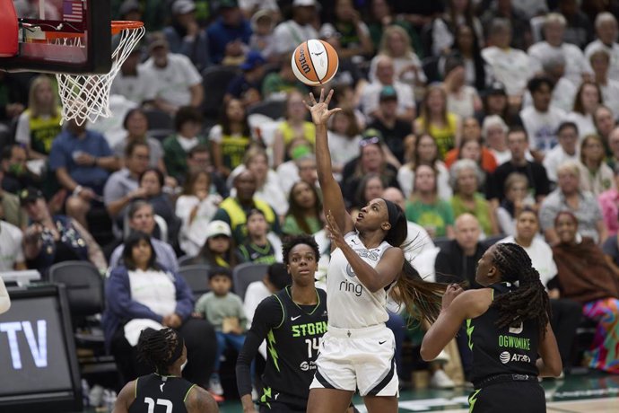 September 16, 2025, Seattle, Washington, USA: Las Vegas Aces guard JACKIE YOUNG (0) attempts a field goal during the WNBA playoff match between the Seattle Storm and Las Vegas Aces at Climate Pledge Arena on September 16, 2025 in Seattle, Washington.