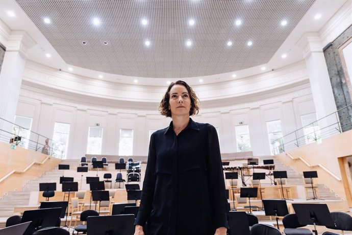 La directora de la Orquesta y Coro de la Comunidad de Madrid (ORCAM), Alondra de la Parra