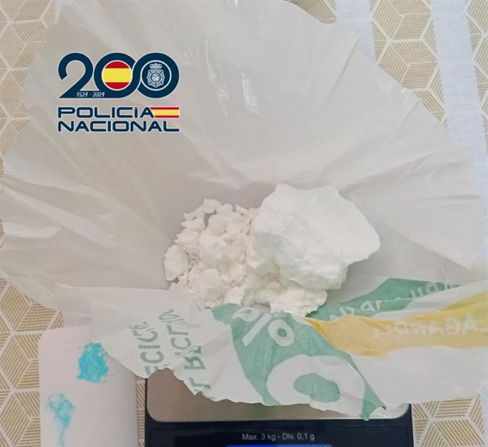 Desmantelan dos puntos de venta de droga al menudeo en València y Gandia, y detienen a cuatro personas