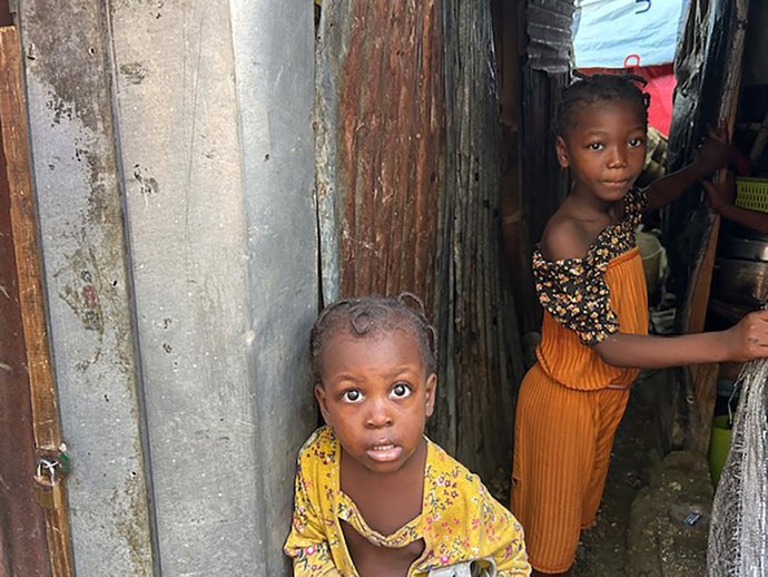 October 8, 2025: Children account for nearly 40% of the 5,000 internally displaced people inside the grounds of the Ministry of Public Works, Transport and Communication in Port-au-PrinceĂ˘ââ˘s Delmas 33.