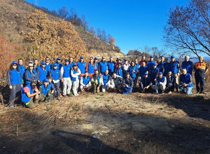 Jornada voluntariado de Abanca en Manzaneda para proteger acuíferos por los incendios