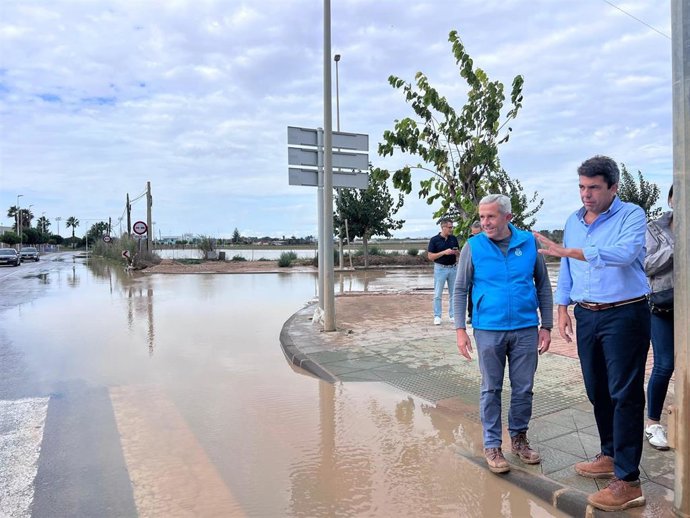 Mazón visita Pilar de la Horadada (Alicante) tras las intensas lluvias registradas en el municipio