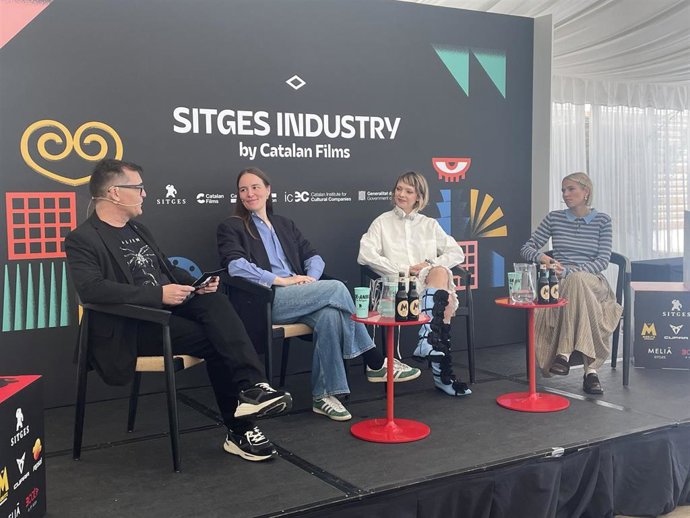 Presentación de la película 'La hermanastra fea' en el Festival de Sitges, con su directora Emilie Blichfeldt