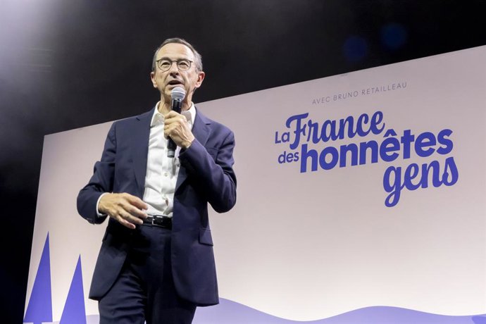 Archivo - September 7, 2025, Le Port Marly, France, France: Le Port Marly, France September 7, 2025 - Les Republicains (LR) right wing party s summer university. The vote of confidence requested by the French Prime Minister on Monday, September 8, is stir