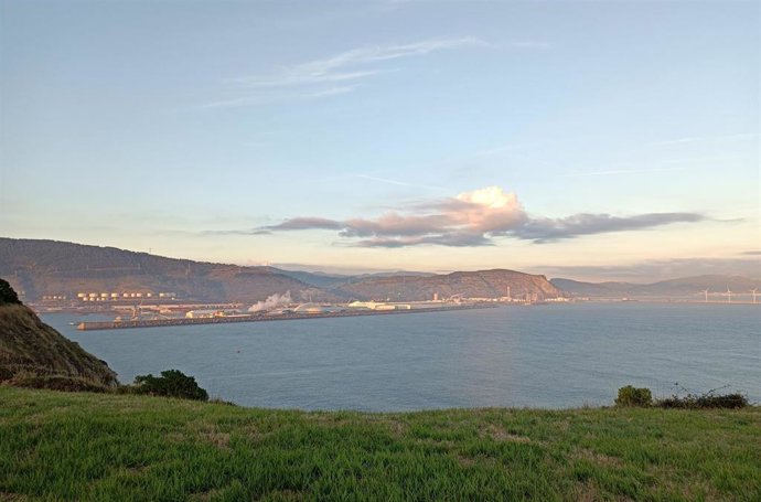 Costa de Bizkaia soleada