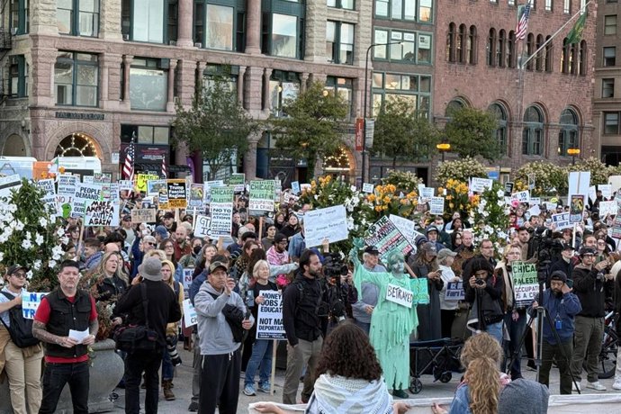 Protestas contra las redadas del Servicio de Inmigración y Aduanas (ICE) en Chicago