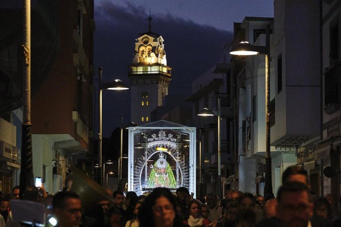 La Virgen de Candelaria inicia su estancia en Santa Cruz de Tenerife acompañada por un programa especial de actos