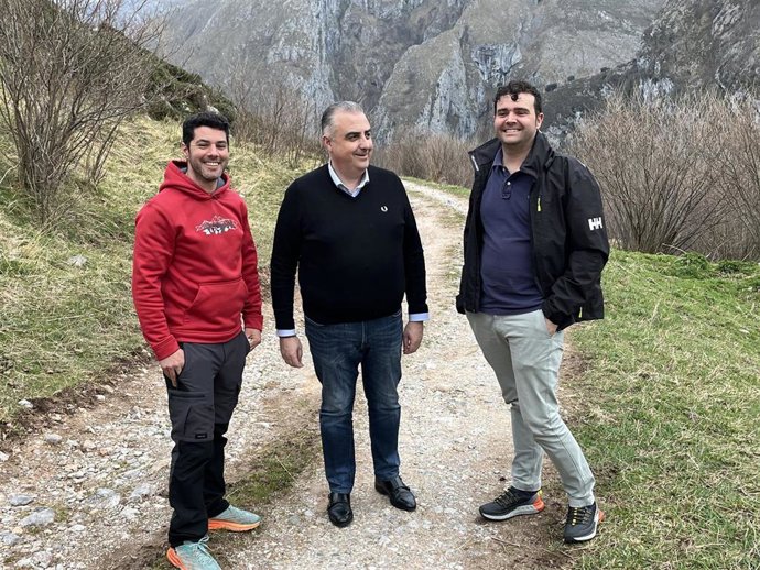 Archivo - Visita de Media a Tresviso