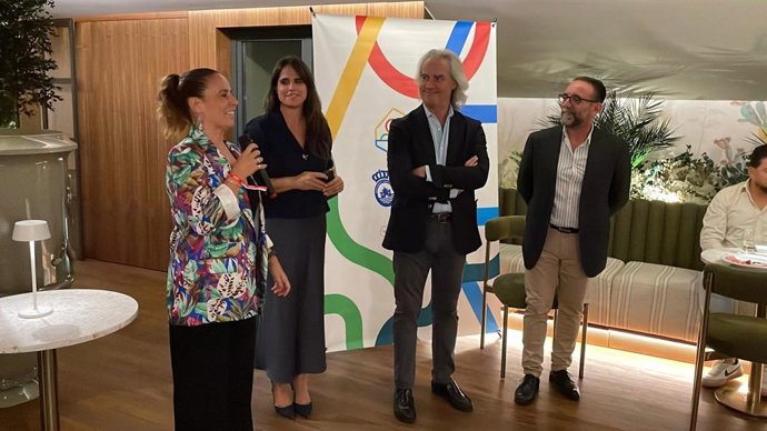 La directora general de Destino Huelva, Marián Gómez, en la presentación de 'Érase una Vez la Provincia de Huelva...' en Lisboa.