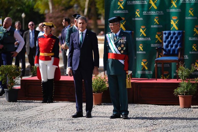 El delegado del Gobierno en Andalucía, Pedro Fernández, en el acto por la Virgen del Pilar, patrona de la Guardia Civil en Sevilla.