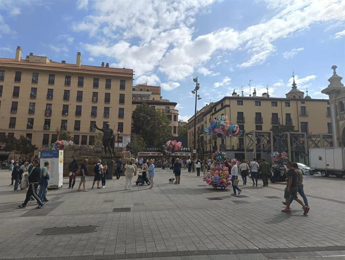 Ambiente junto al Mercado Central en Zaragoza