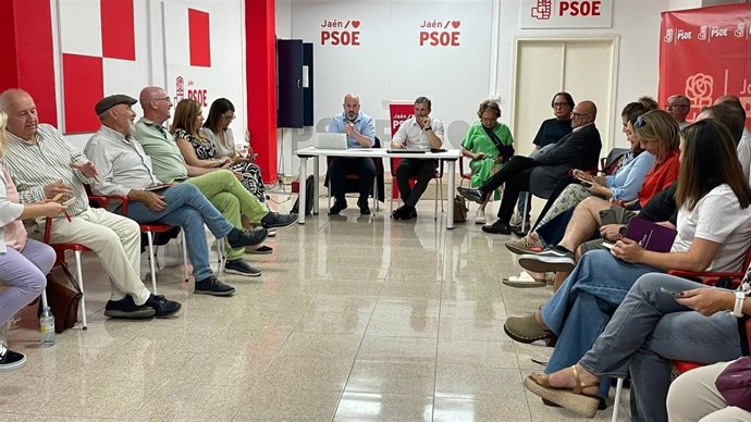 Reunión de la Comisión Ejecutiva del PSOE de Jaén capital.