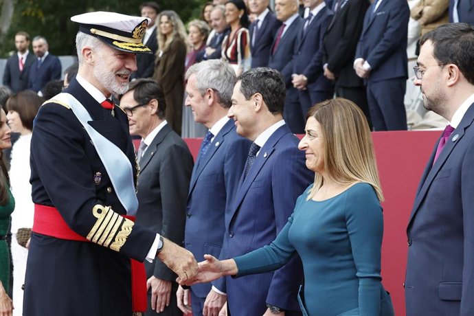 Buruaga asiste a los actos del  Día de la Fiesta Nacional