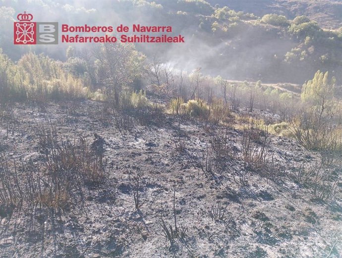Zona calcinada por el incendio en Ardanaz de Izagaondoa.