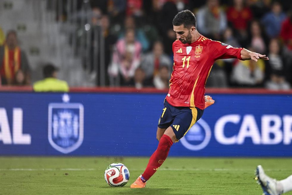 El delantero del FC Barcelona Ferran Torres en el partido contra Georgia de clasificación para el Mundial de fútbol de 2026 disputado en el estadio Martínez Valero de Elche.