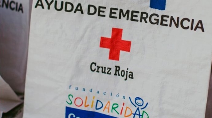 Archivo - Carrefour y Cruz Roja colaboran para asistir a 800 afectados por las inundaciones en Tarragona