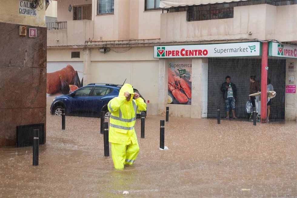 Calles inundadas, a 30 de septiembre de 2025, en Ibiza, Islas Baleares (España). 