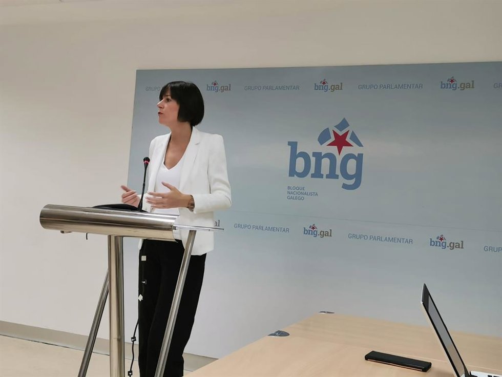 Archivo - La portavoz nacional del BNG, Ana Pontón, en una rueda de prensa en el Parlamento de Galicia.