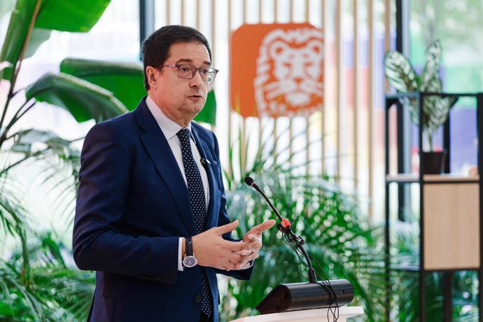 O Ministro da Transformação Digital e Administração Pública, Óscar López, durante a inauguração institucional do novo ING Technology Hub, em 13 de outubro de 2025, em Madri (Espanha).