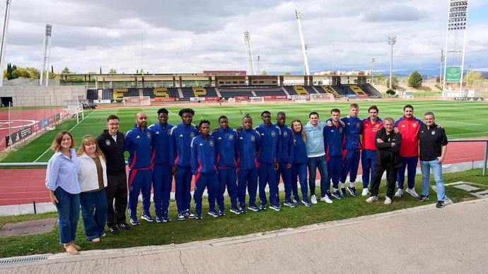 La RFEF despide en Las Rozas a la selección española de refugiados antes de disputar la Unity Cup 2025.