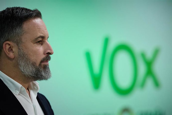 Archivo - El presidente de Vox, Santiago Abascal, ofrece una rueda de prensa tras la reunión del Comité de Acción Política de Vox, en la sede Nacional de Vox, a 13 de noviembre de 2023, en Madrid (España). 