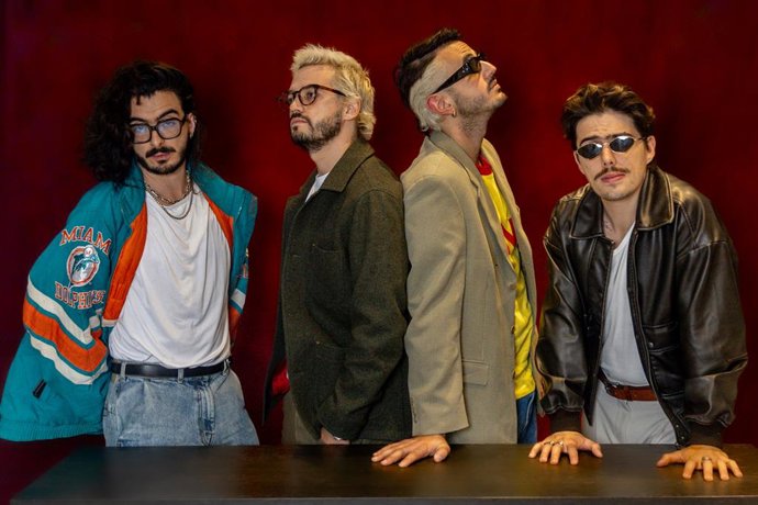 Archivo - El grupo Morat posa para Europa Press, a 9 de mayo de 2025, en Madrid (España). Morat es una banda colombiana de pop latino formada en 2011. En 2015 se dieron a conocer con su canción ‘Mi Nuevo Vicio’. En 2023 salió a la luz el EP ‘Antes De Que 