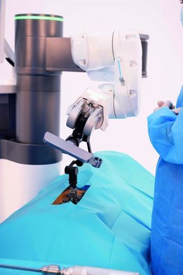 Archivo - La empresa donostiarra Cyber Surgery lanza el primer robot quirúrgico de columna desarrollado y fabricado en España