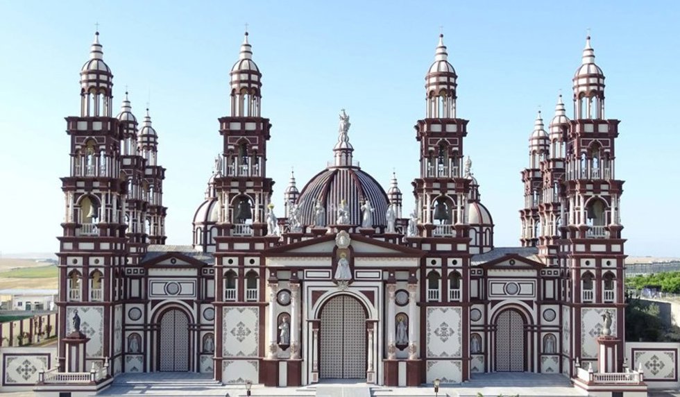 Archivo - Basílica de la Iglesia palmariana, en El Palmar de Troya (foto de archivo).