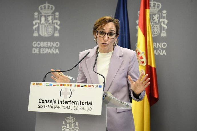 Archivo - Imagen de archivo de la ministra de Sanidad, Mónica García.