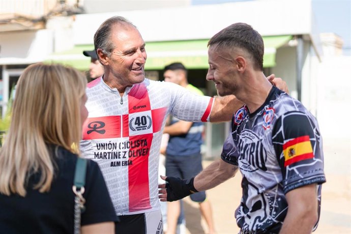 El Consistorio arropa al luchador almeriense Alejandro Robles 'Hurricane'.