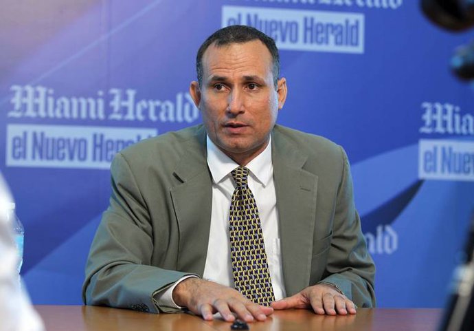 Archivo - Arquivo - 28 de fevereiro de 2020, Miami, FL, EUA: José Daniel Ferrer, líder da UNPACU, durante uma reunião com a diretoria do Miami Herald em maio de 2016.