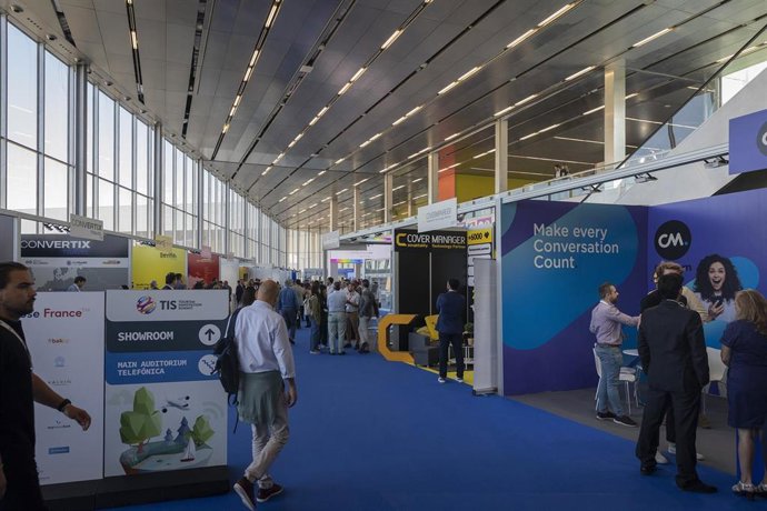 Archivo - Participantes en una de las cumbres de innovación turística celebrada en Fibes.