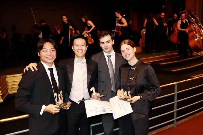 Los cuatro finalistas: el estadounidense de origen coreano, Harris Han; el inglés Willian Lai; el francés Ulysse Derrien; y la española Elena Barrios.