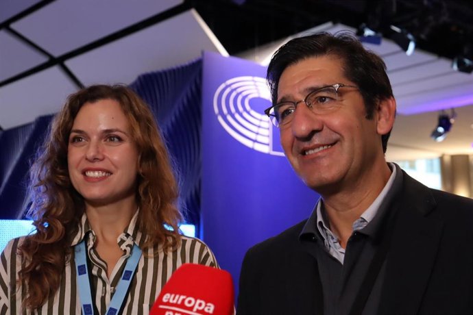 José Manuel Caballero y Nazareth Rodrigo, desde Bruselas