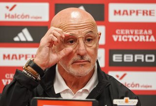 El seleccionador español, Luis de la Fuente, durante una rueda de prensa en el Estadio José Zorrilla, a 13 de octubre de 2025, en Valladolid, Castilla y León (España). La rueda de prensa tiene lugar antes de que la Selección española se enfrente mañana en