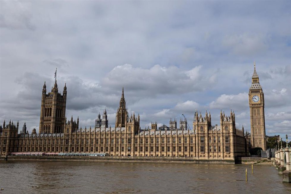 Archivo - El Parlamento de Reino Unido, en Londres