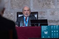 RAE presenta en Perú la primera edición física del Diccionario Histórico de la Lengua, un "hito": "Nunca más habrá uno"