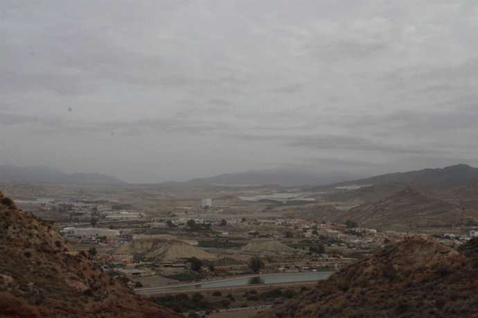 La intrusión de aire sahariano incrementa los niveles de las partículas PM10 en Lorca