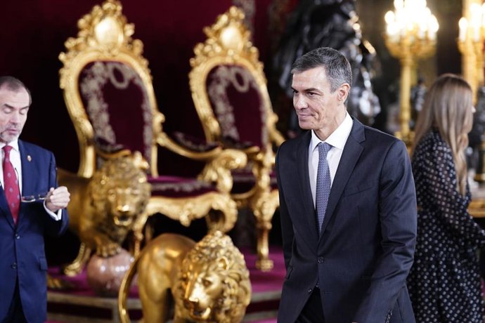 El presidente del Gobierno y secretario general del PSOE, Pedro Sánchez, durante la recepción con motivo del día de la Fiesta Nacional, en el Palacio Real, a 12 de octubre de 2025, en Madrid (España).