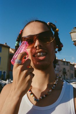 Archivo - Este próximo viernes en La Térmica el artista francés Folie's presentará su propuesta musical enérgica y fresca, una fusión de rap, funk  y teclados disco. Será en el marco de la fiesta de despedida del Festival de Cine Francés de Málaga.