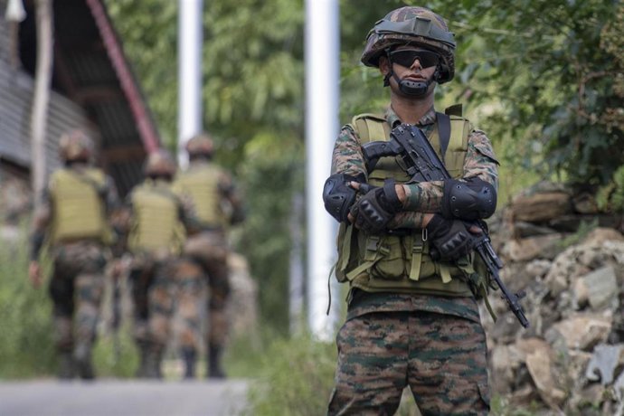 Archivo - Imagen de archivo de un militar del Ejército de India.