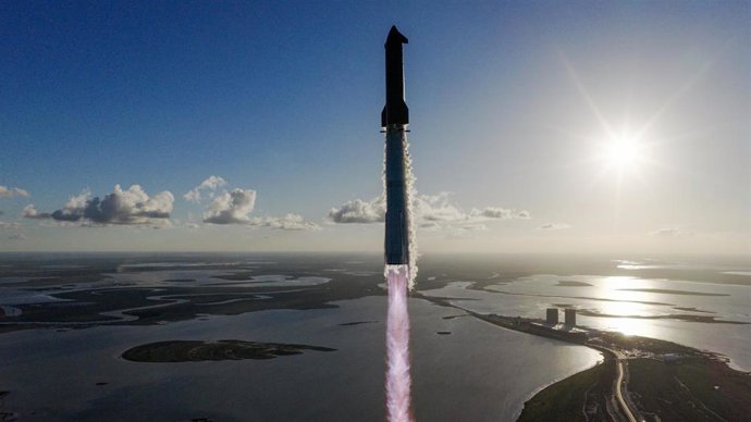 SpaceX lanza con éxito el undécimo Starship