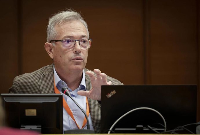 Félix Ramón Francés García, catedràtic de l’Escola Tècnica Superior d’Enginyeria de Camins, Canals i Ports de la Universitat Politècnica de València