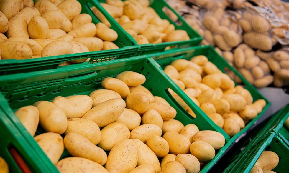 Archivo - La patata ha sido el alimento que más se ha encarecido el último mes con un 12,7%, según Facua
